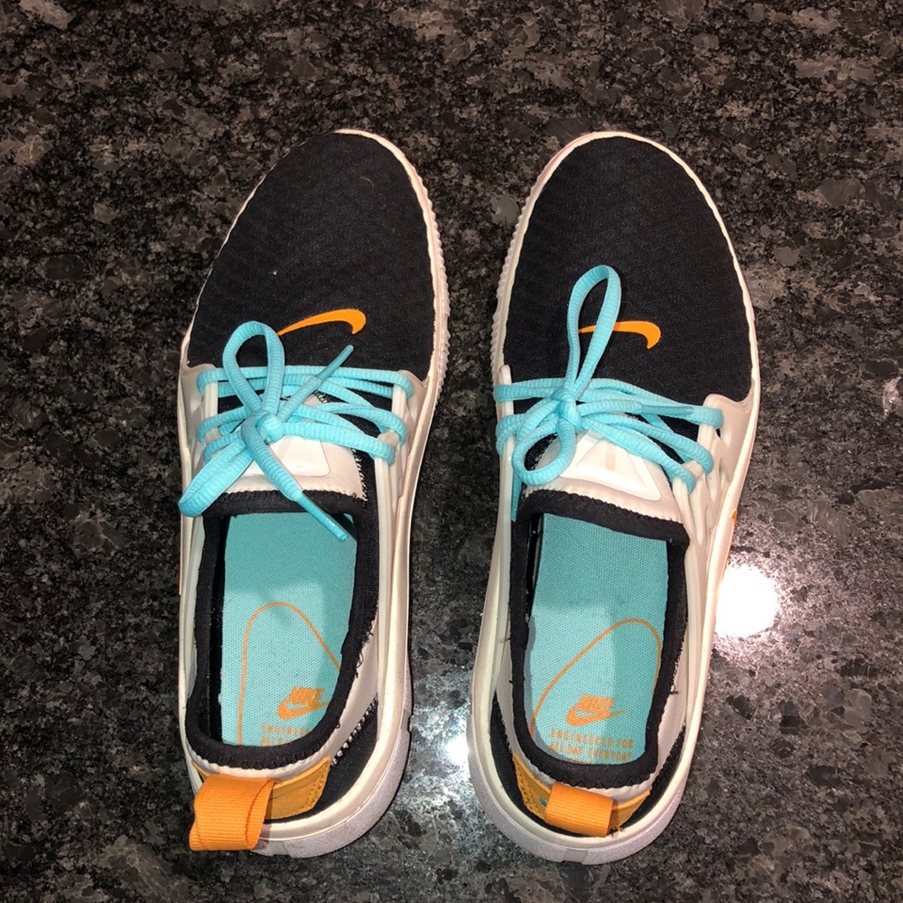 Nike Women’s Acalme Shoes